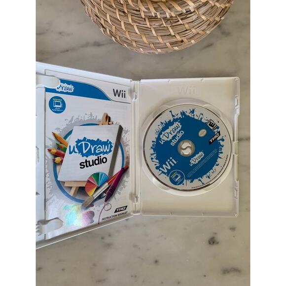 Nintendo Wii UDraw Studio - Picture 2 of 3